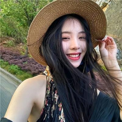 号舱房的女人